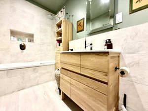 Bathroom- click for photo gallery